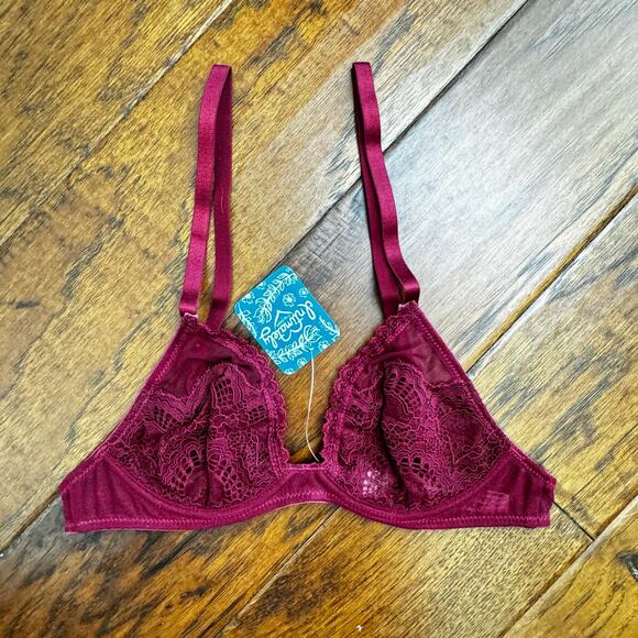 NWT Free People Intimately Bundle - White Veronica & Berry Triangle UW Bras 32A - Picture 2 of 12
